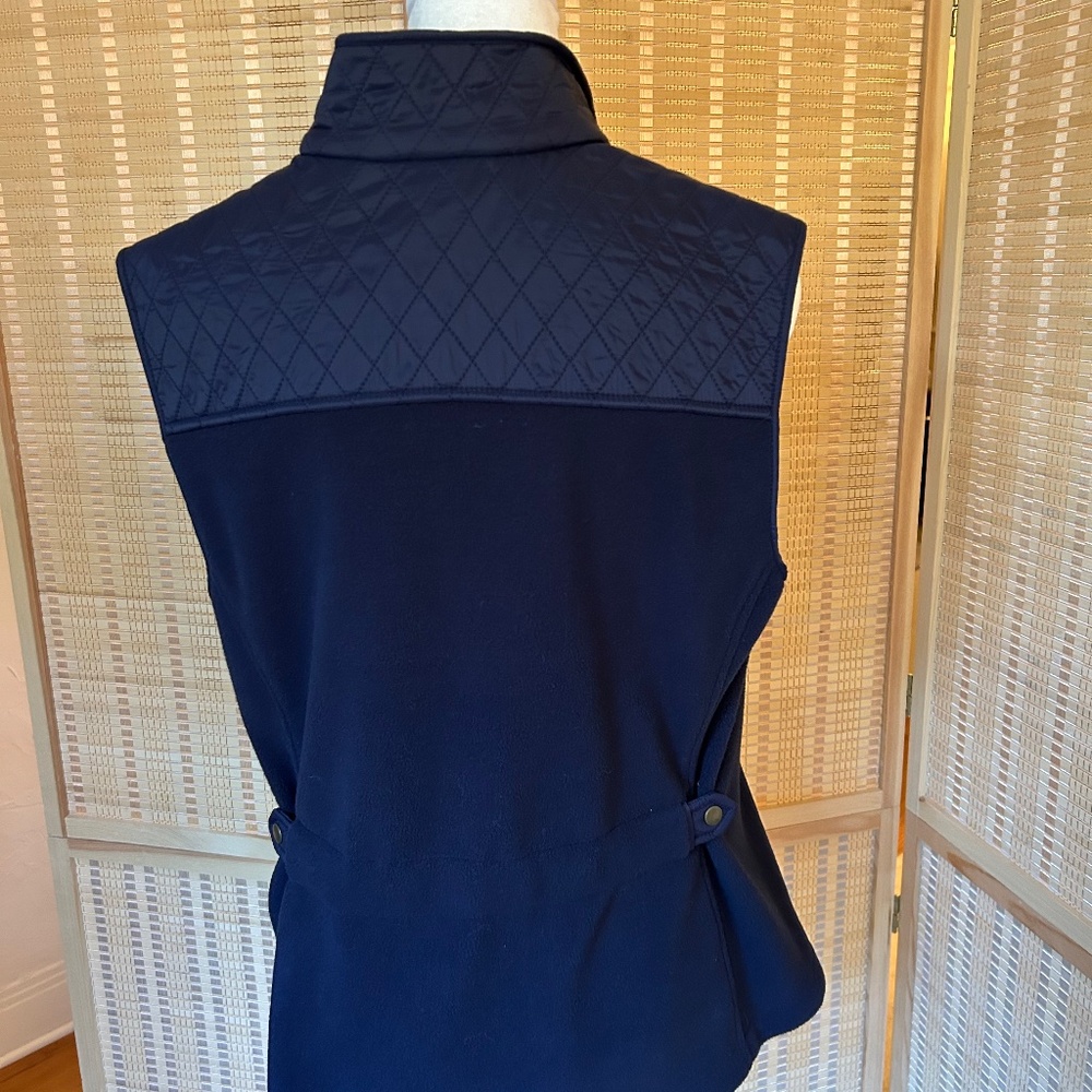Talbots NWT size M navy fleece vest - Picture 3 of 5